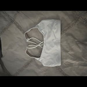 LULU LEMON SPORTS BRA GOOD CONDITION